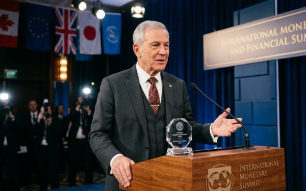Distinction internationale : Abdellatif Jouahri honoré parmi les meilleurs gouverneurs de banques centrales